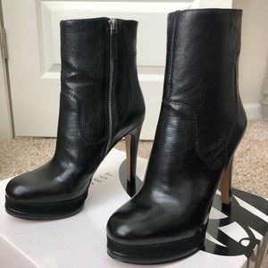 NIB Nine West Black Leather Platform Booties